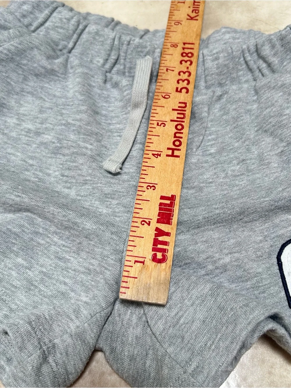 Gap Kids Shorts Girls Large 10 Gray Fleece Sweatshorts Embroidered Sequin Logo